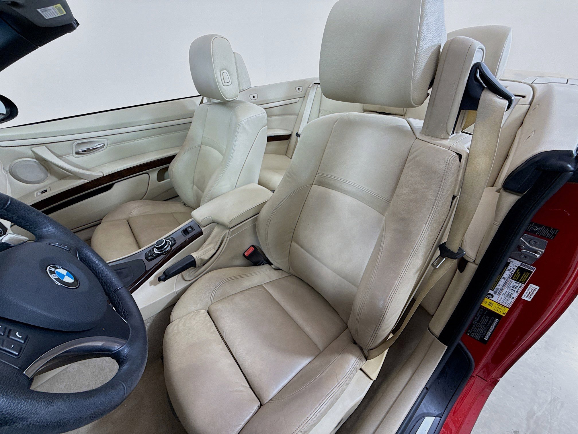 Used 2009 BMW 335i Convertible image 11