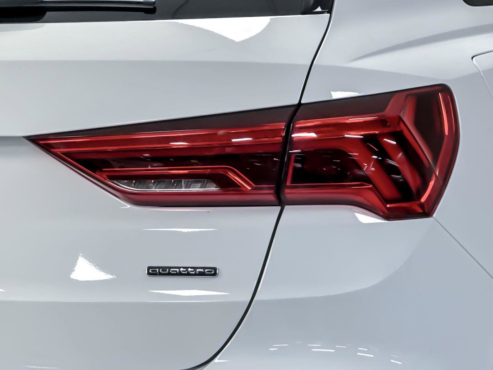 Certified 2025 Audi Q3 2.0T Premium w/ Convenience Package image 26