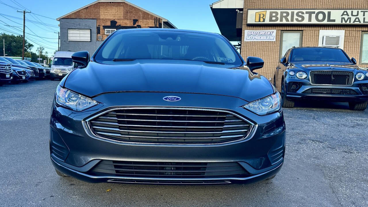 Used 2019 Ford Fusion SE FWD image 2