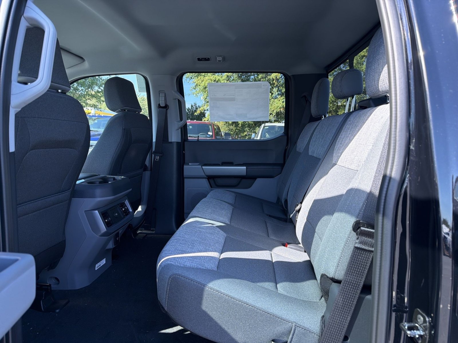 New 2027 Ford F450 XLT w/ 360-Degree Camera Package AWD/4WD image 27