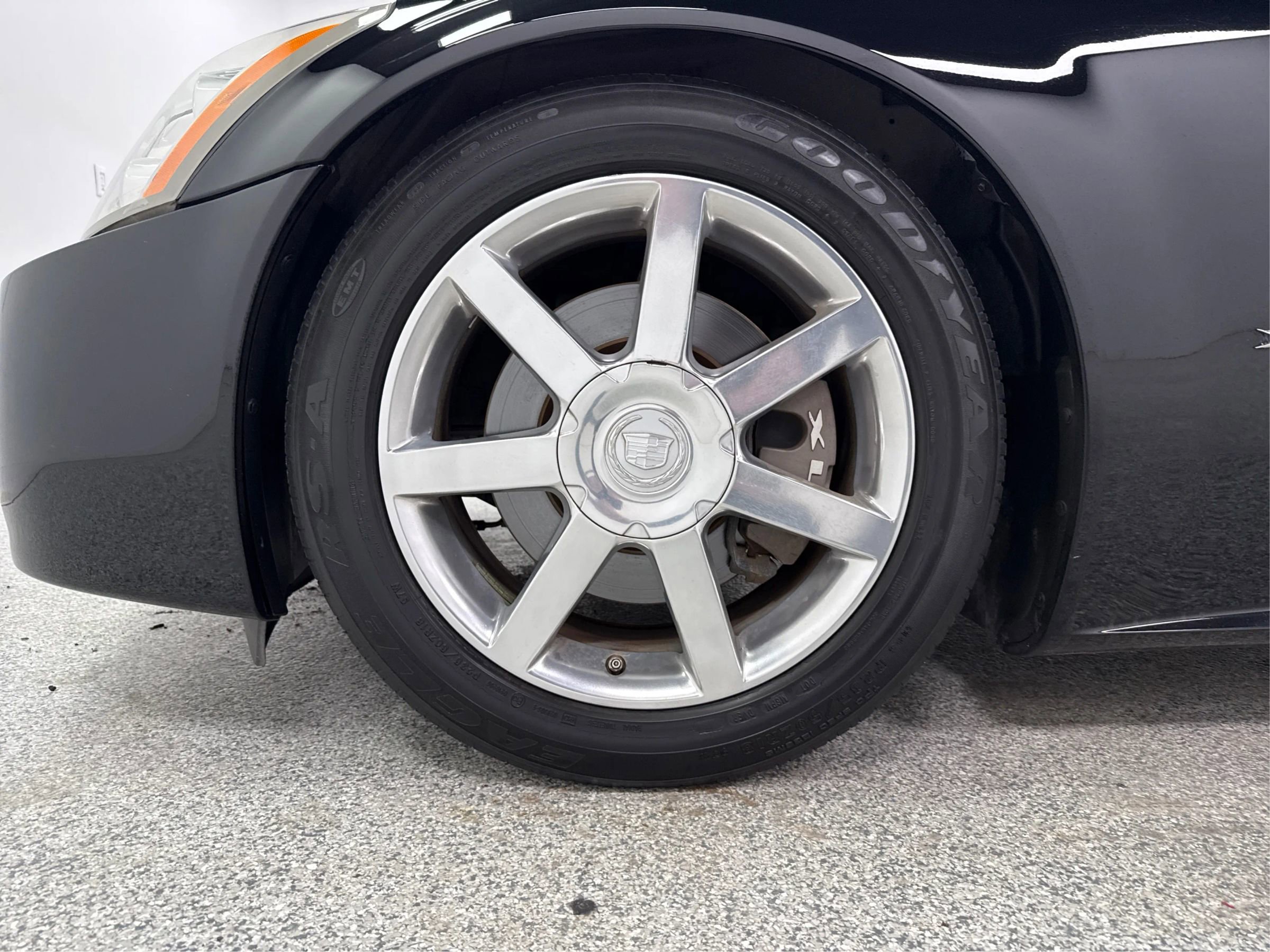 Used 2007 Cadillac XLR image 20