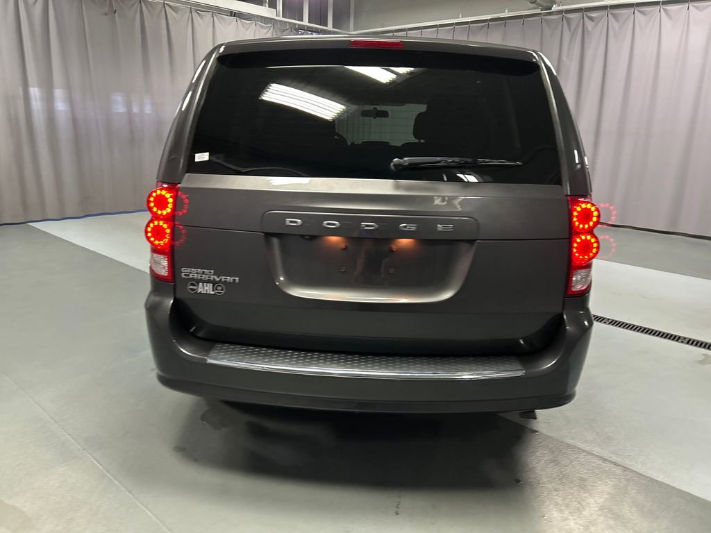 Used 2018 Dodge Grand Caravan SE image 6