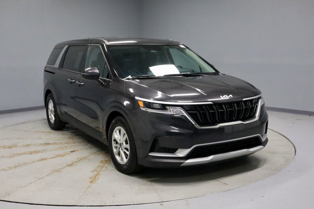 Used 2024 Kia Carnival LX