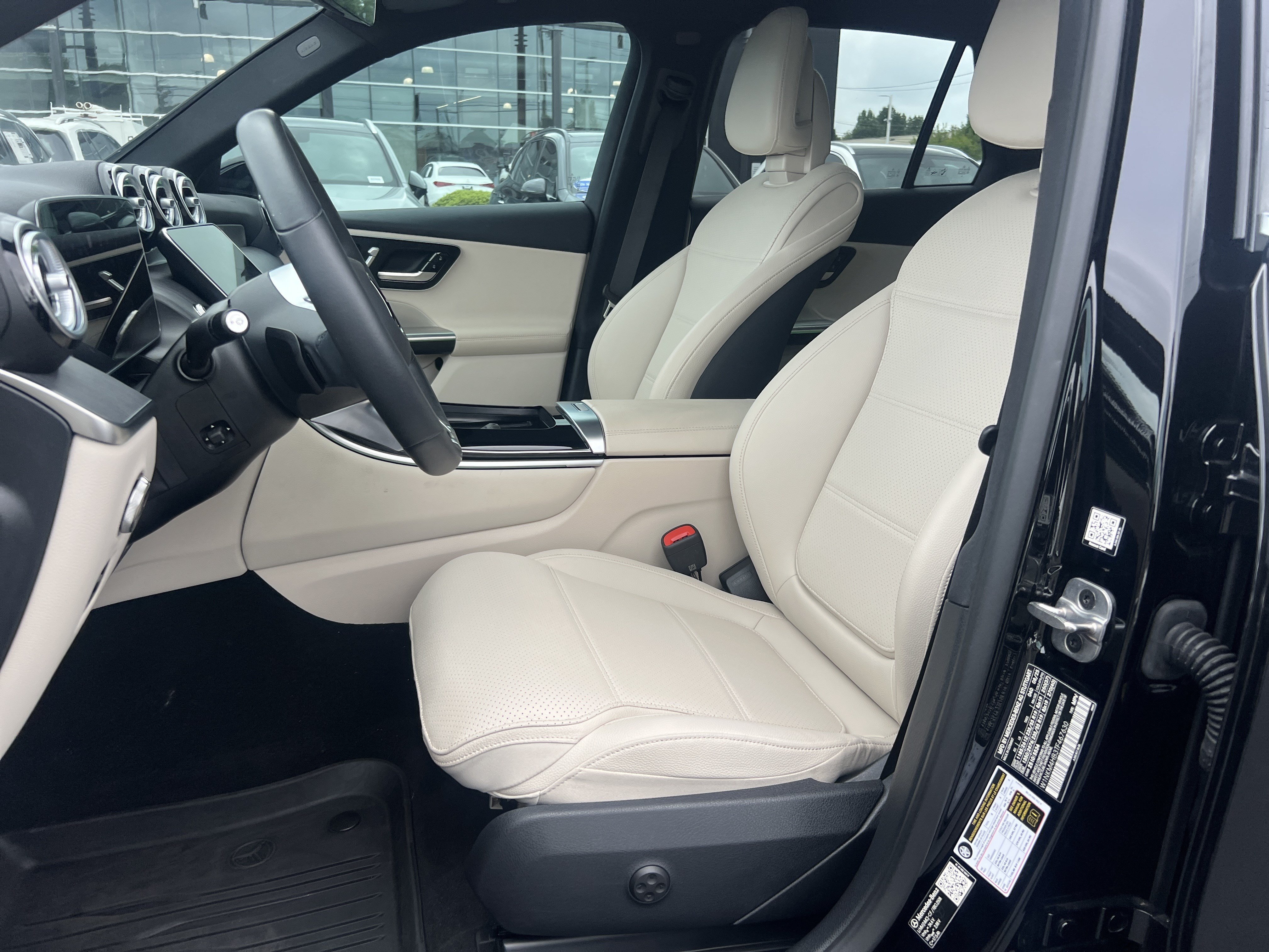 Certified 2026 Mercedes-Benz GLC 300 4MATIC image 16
