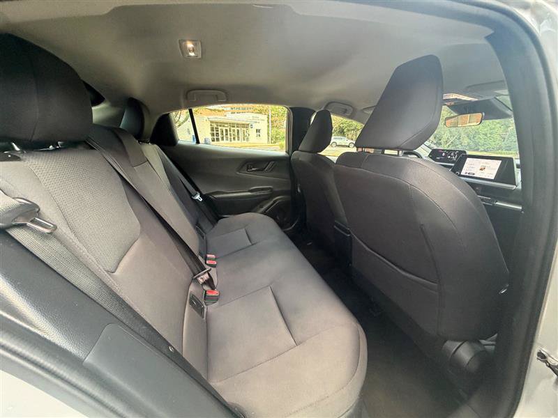 Used 2023 Toyota Prius LE FWD image 18