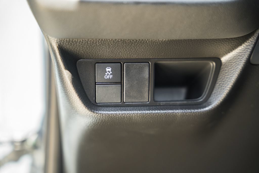 Certified 2025 Honda HR-V Sport image 36