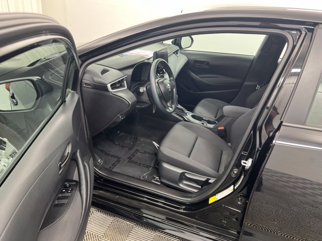 Used 2026 Toyota Corolla LE FWD image 12