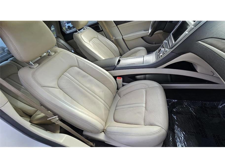 Used 2018 Lincoln MKZ Reserve image 16