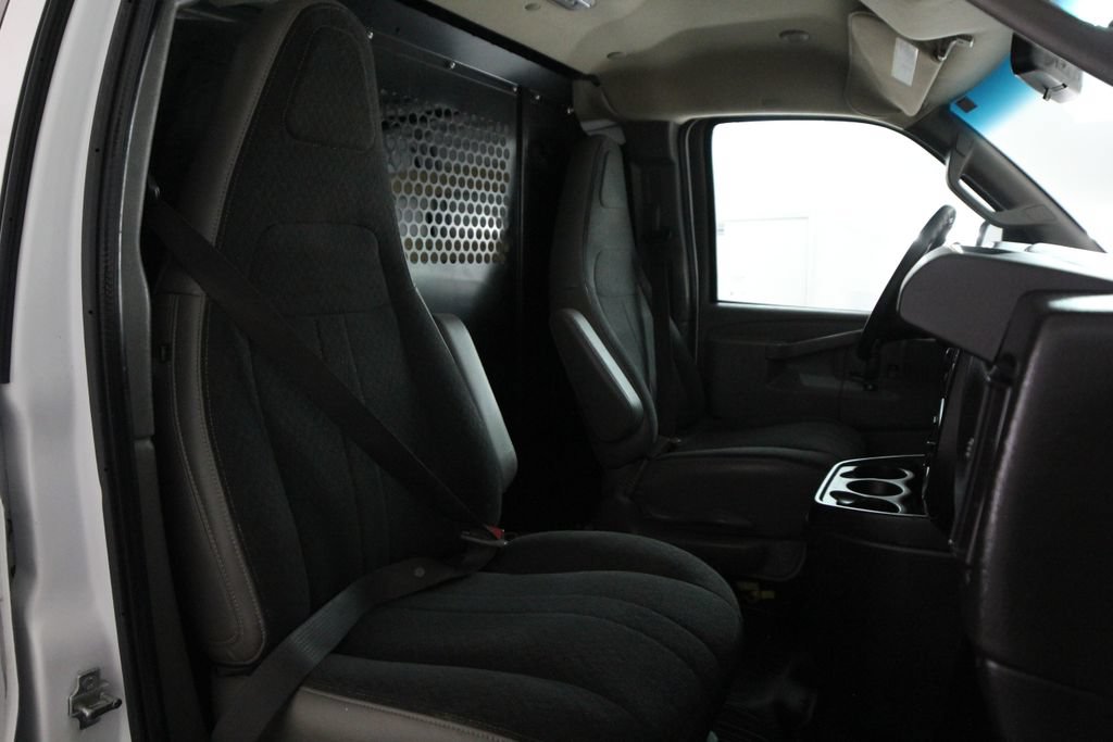 Used 2021 GMC Savana 2500 w/ Driver Convenience Package RWD image 33