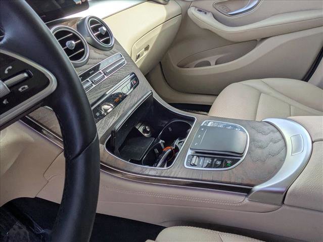 Used 2021 Mercedes-Benz GLC 300 4MATIC image 16