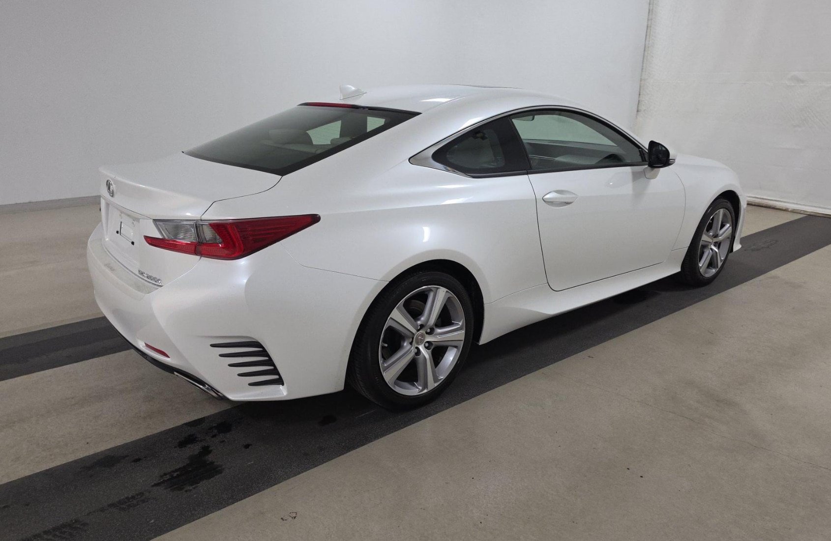 Used 2016 Lexus RC 200t w/ Accessory Package 2 RWD image 12