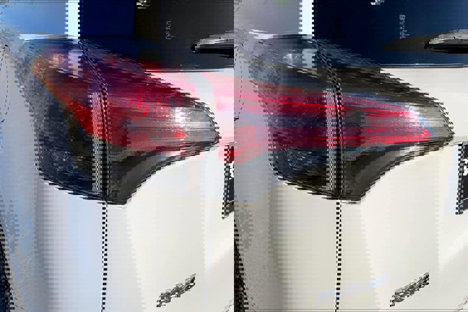 Used 2016 Toyota RAV4 LE image 28