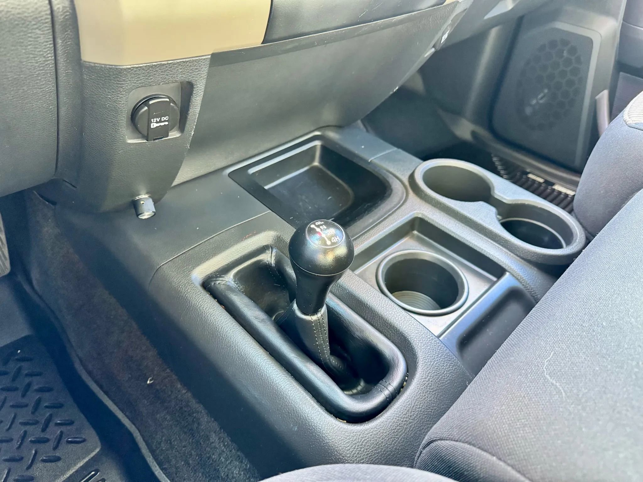 Used 2012 RAM 3500 ST w/ Chrome Appearance Group image 15