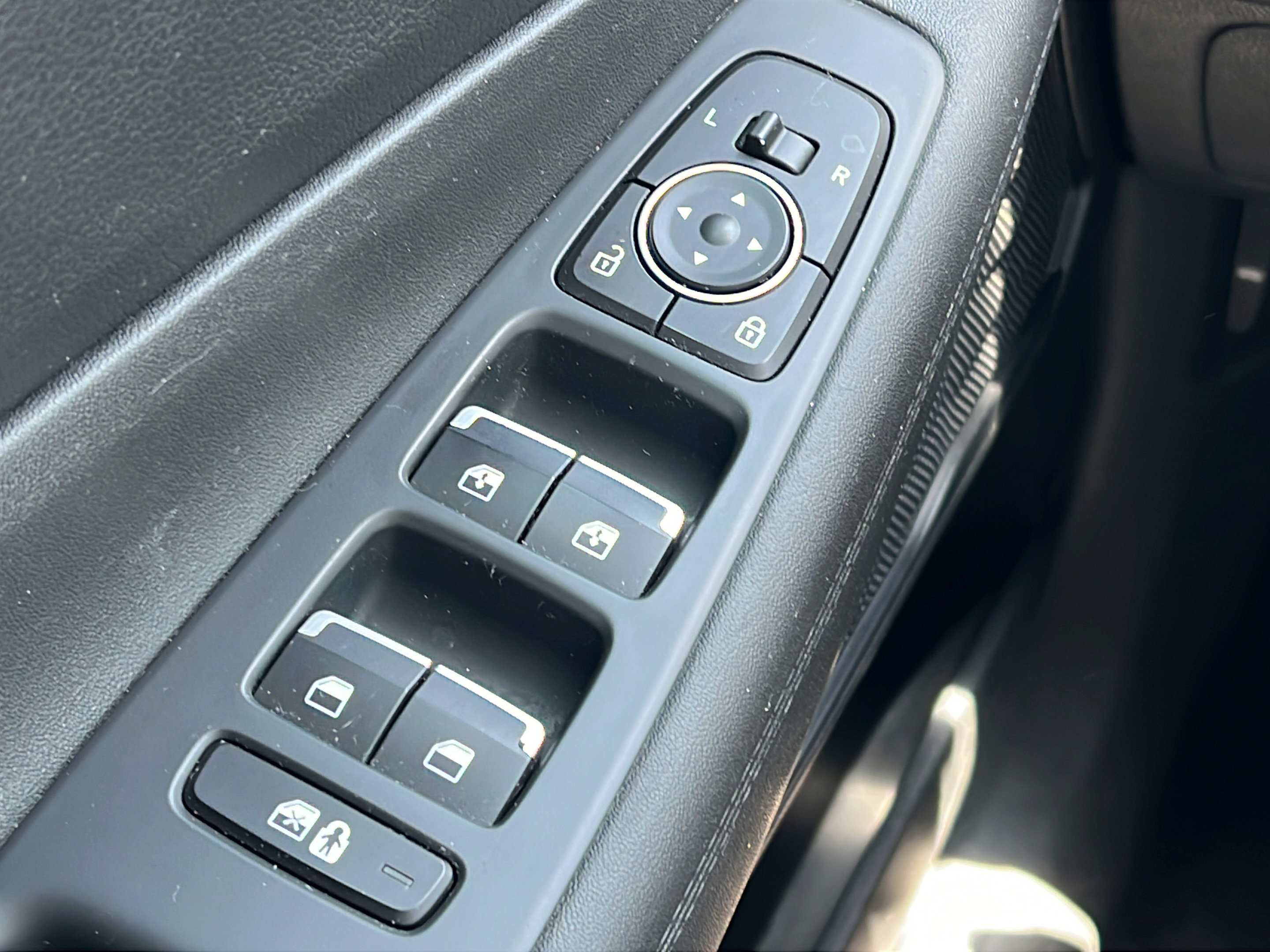 Used 2022 Hyundai Santa Fe XRT FWD image 19