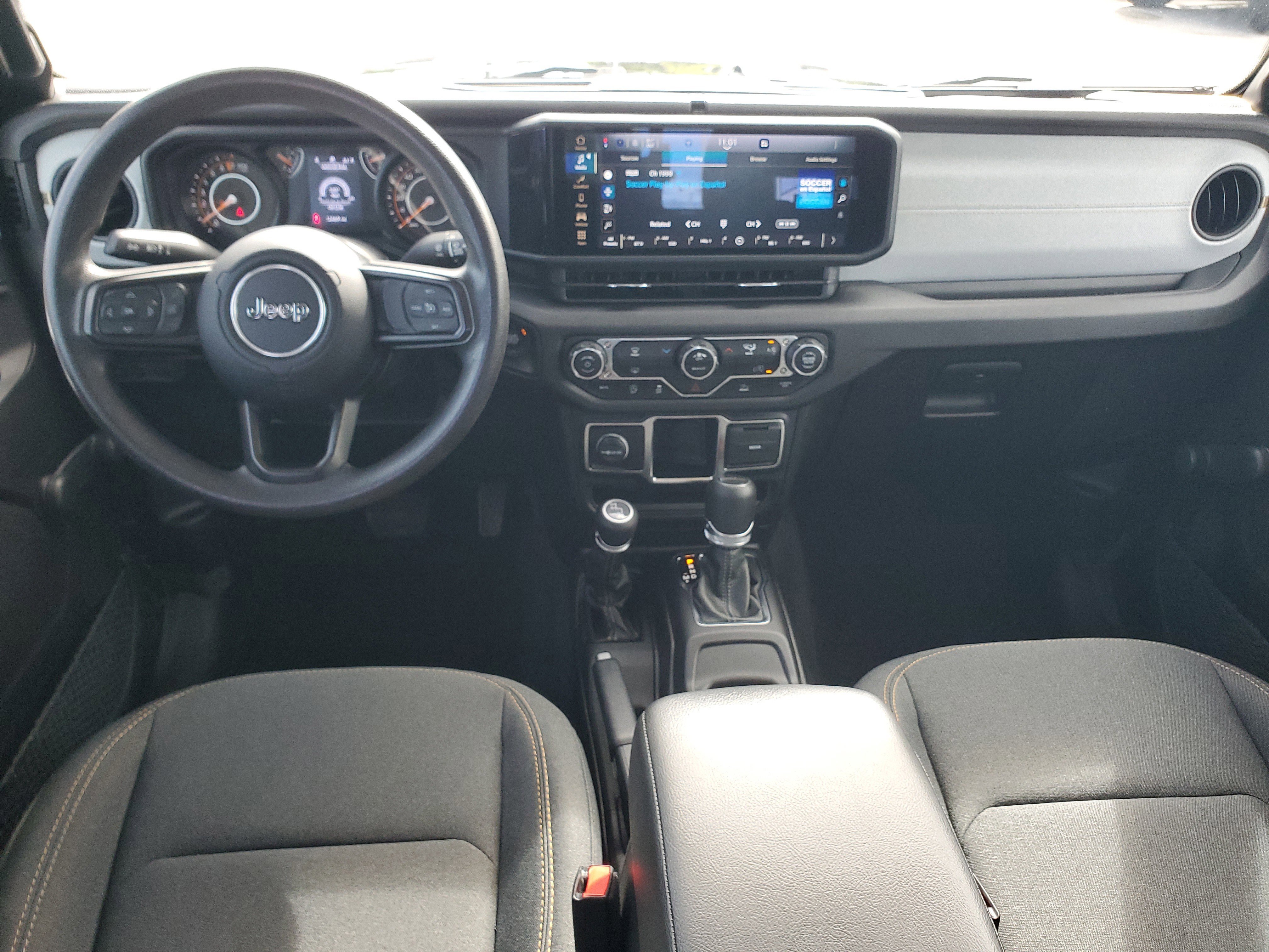 Used 2024 Jeep Gladiator Sport image 14