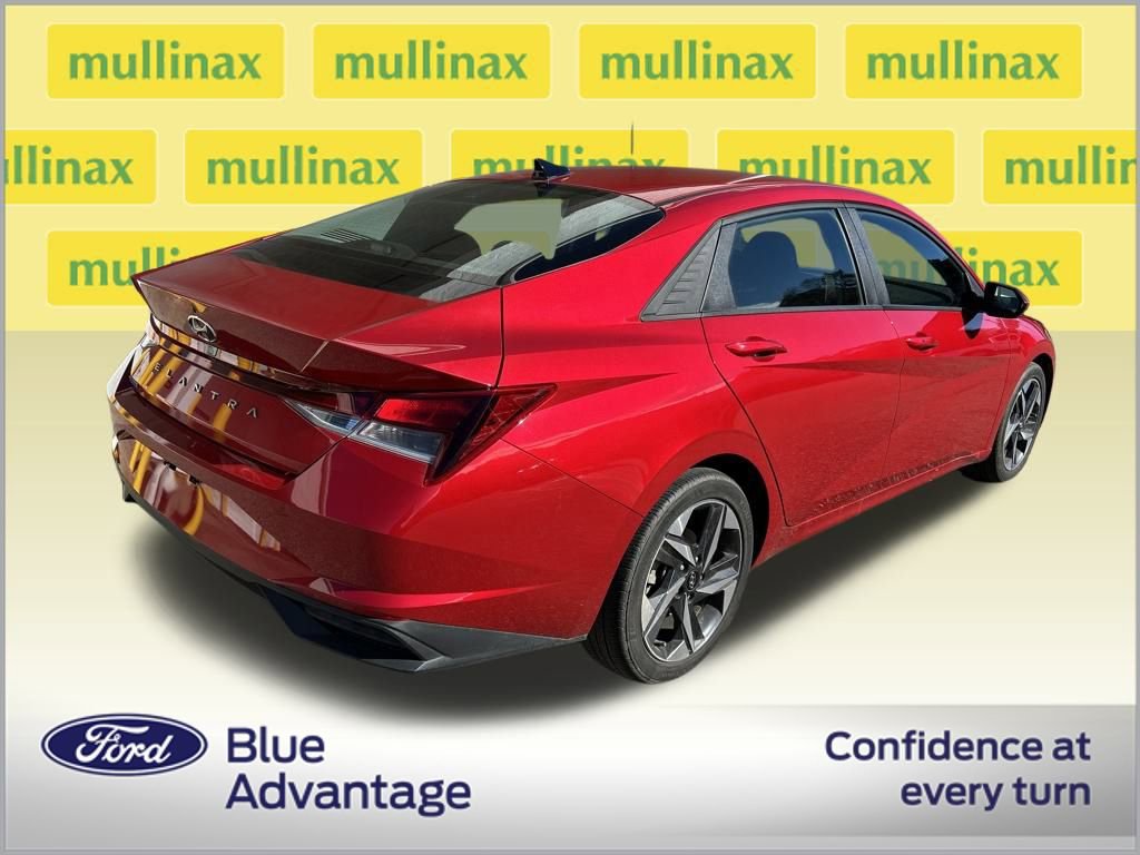 Used 2023 Hyundai Elantra SEL w/ Convenience Package image 2