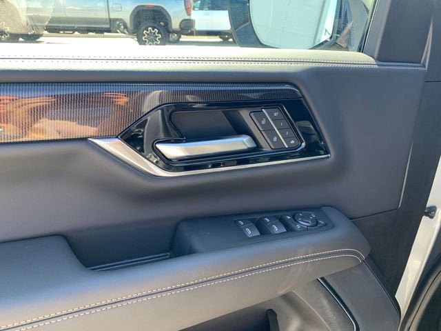 New 2026 GMC Yukon Elevation w/ LPO, Elevation Black Package AWD/4WD image 25