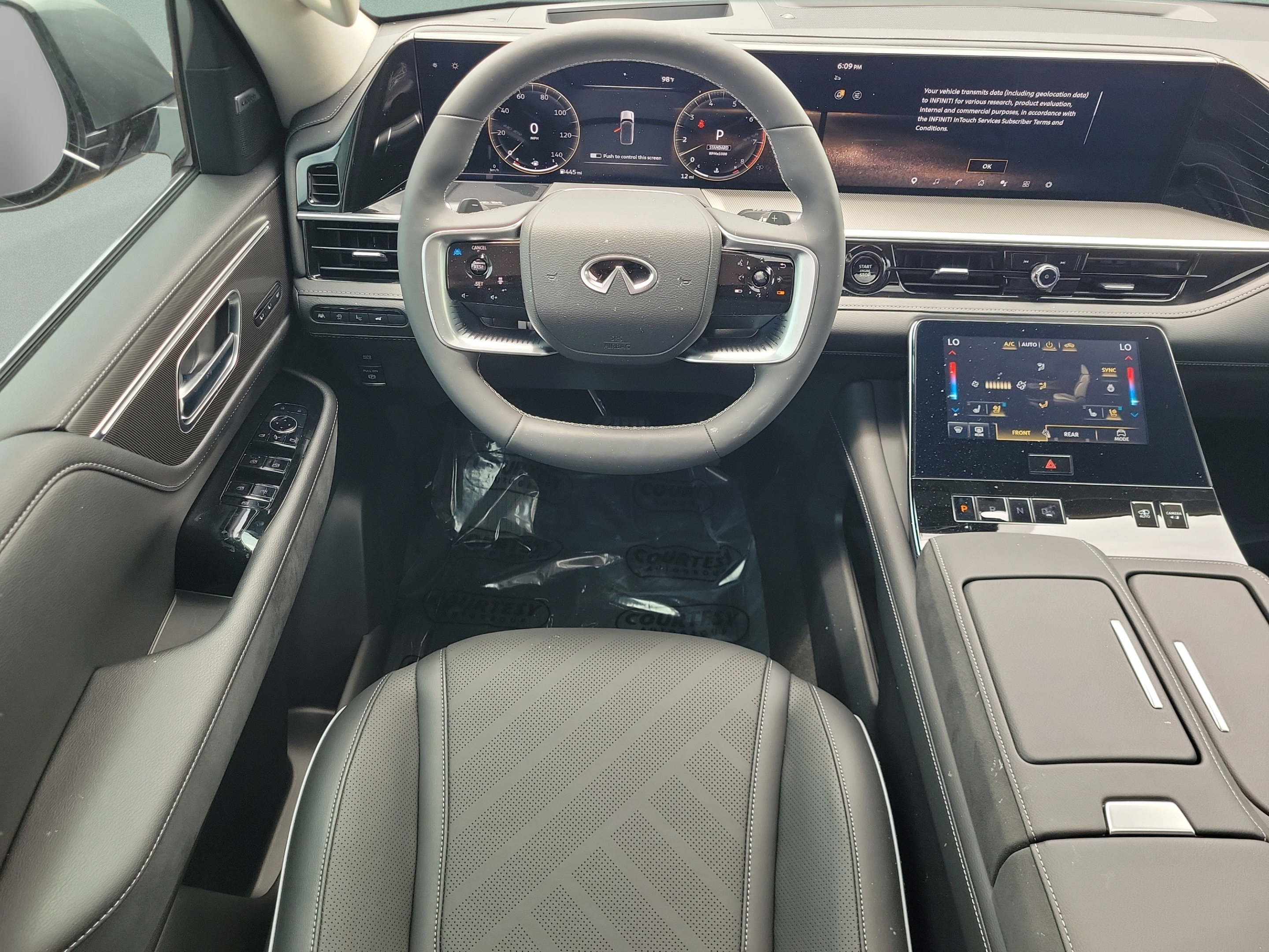 New 2026 INFINITI QX80 Luxe w/ Cargo Package RWD image 17