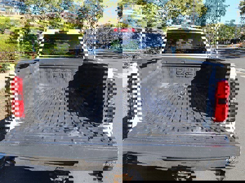 Used 2015 GMC Sierra 3500 SLT w/ Duramax Plus Package image 17