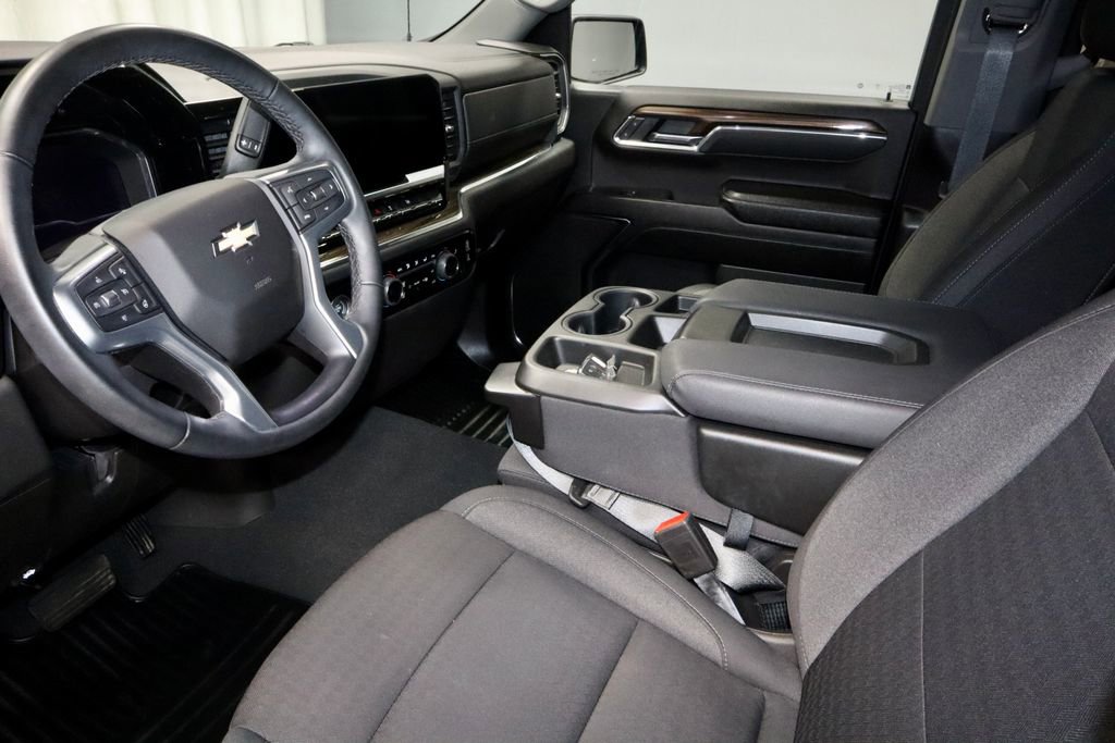 Used 2024 Chevrolet Silverado 1500 LT image 23