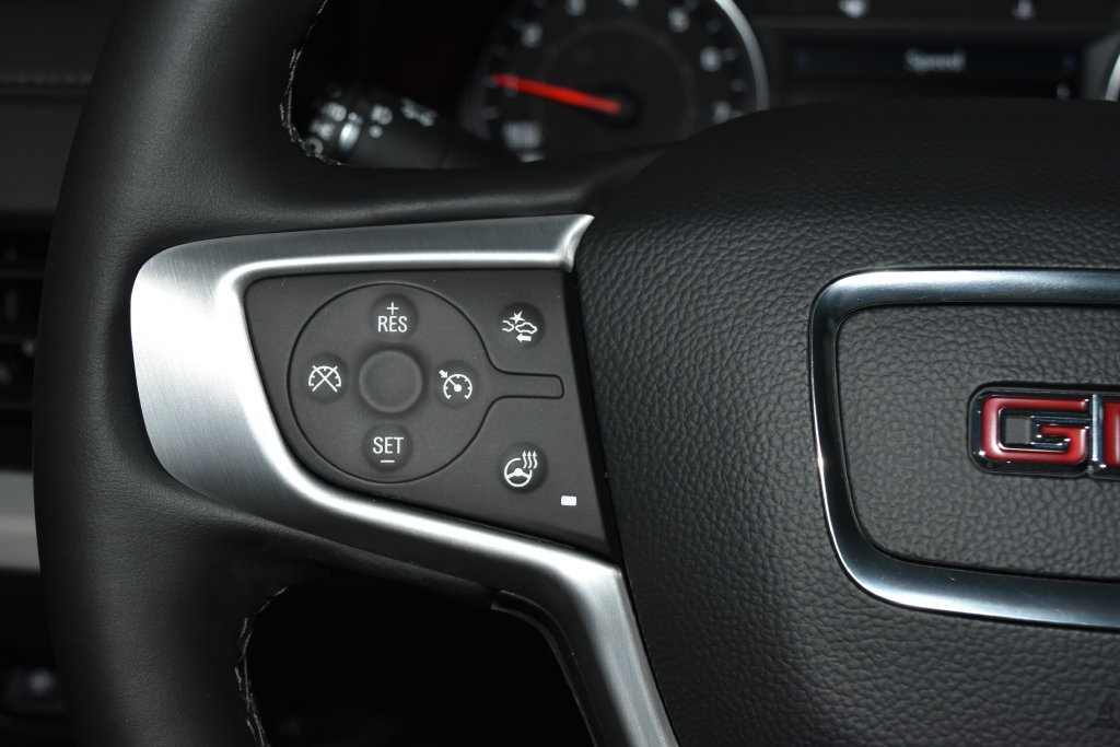 Used 2024 GMC Terrain SLT w/ Tech Package AWD/4WD image 10