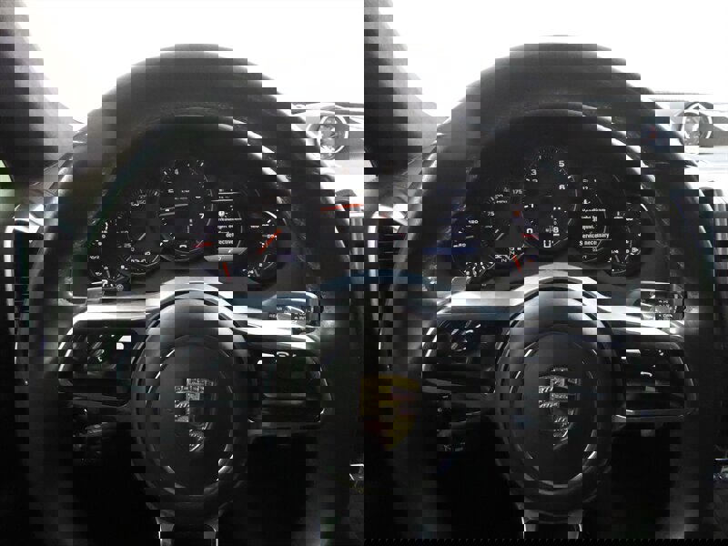 Used 2015 Porsche Cayenne Turbo image 11