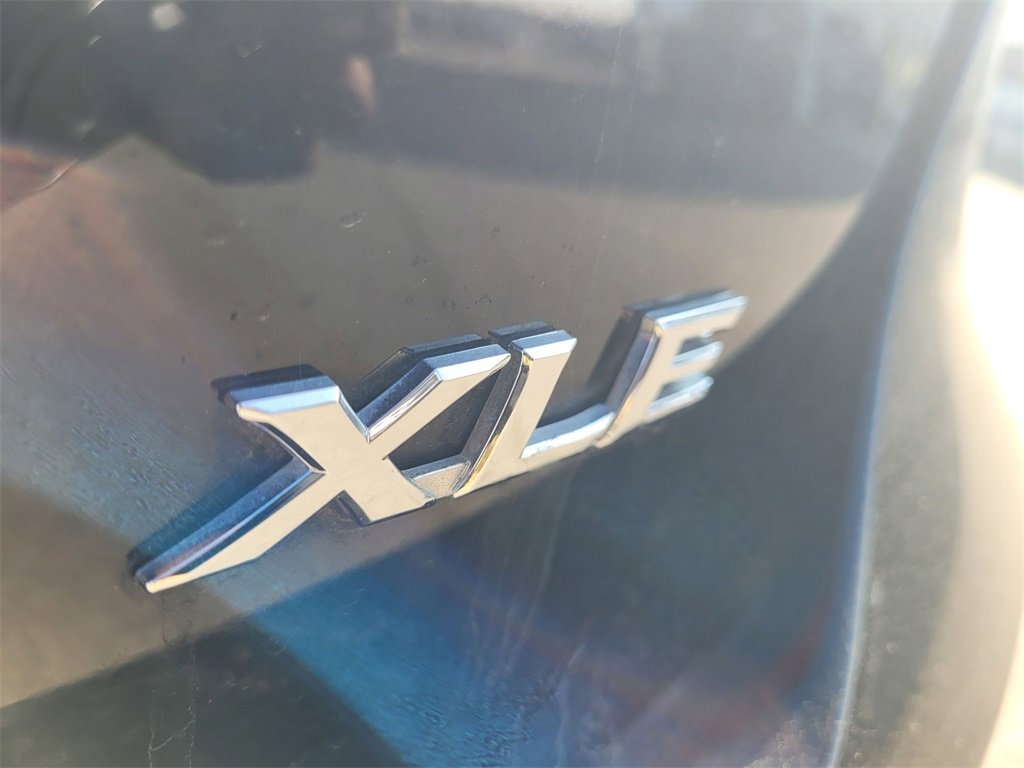 Used 2023 Toyota Camry XLE image 28