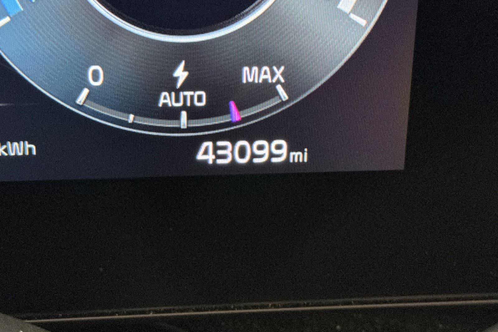 Used 2024 Kia Niro Wind FWD image 26