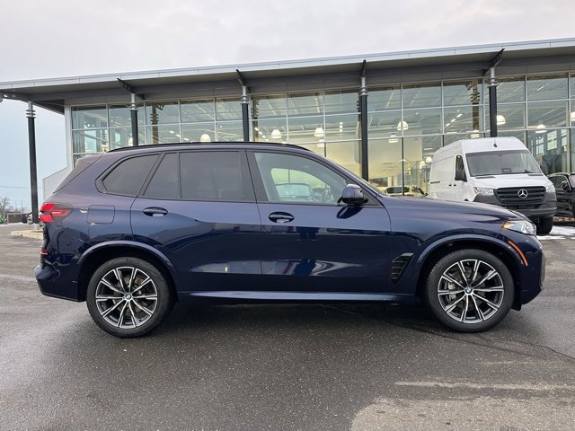 Used 2024 BMW X5 xDrive40i w/ M Sport Package image 8