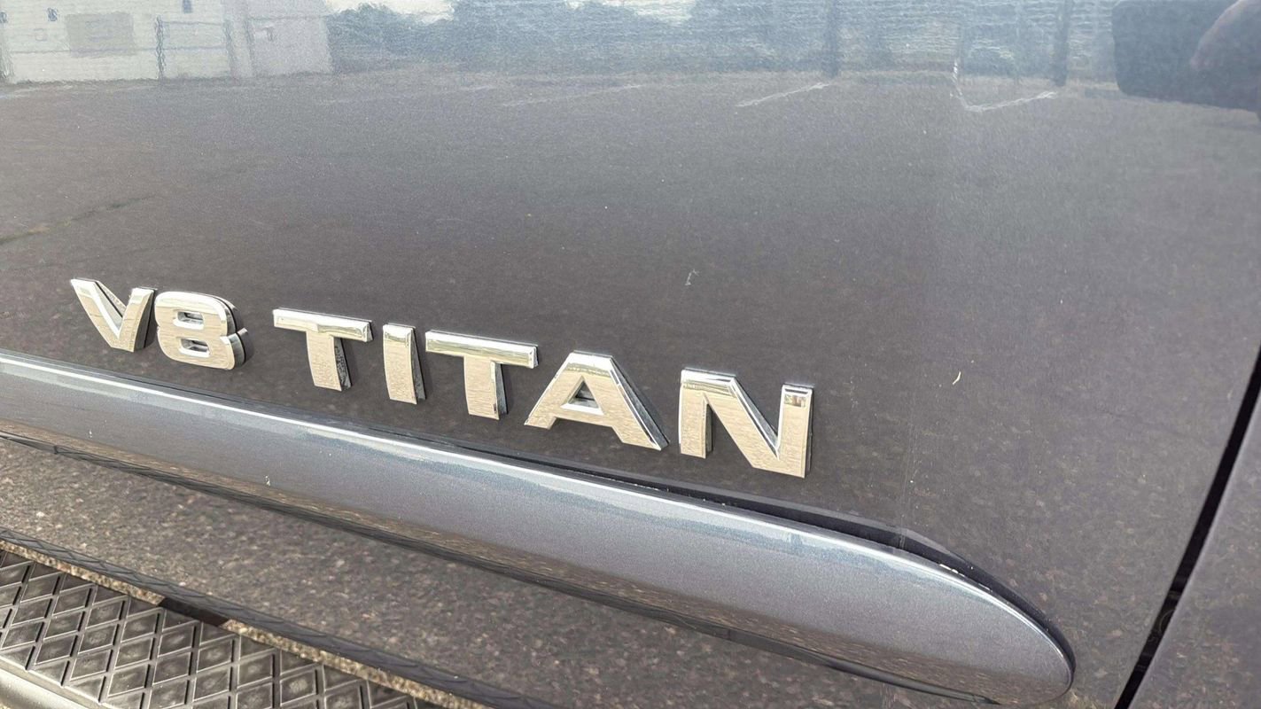 Used 2015 Nissan Titan SV w/ SV Value Truck Package image 15