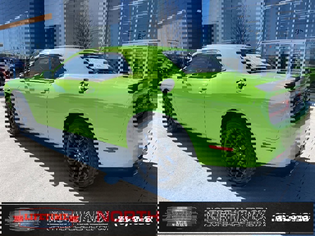 Used 2023 Dodge Challenger SXT w/ Blacktop Package image 15