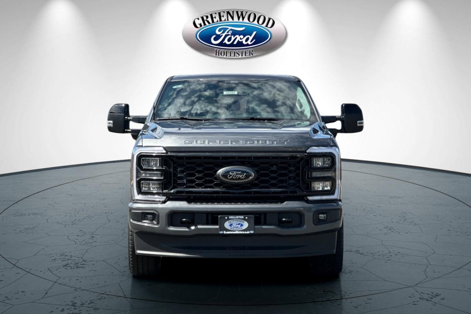 New 2026 Ford F250 Lariat w/ Black Appearance Package image 9