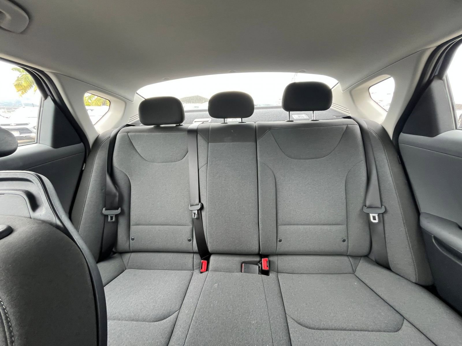 Used 2025 Kia K4 LXS image 37