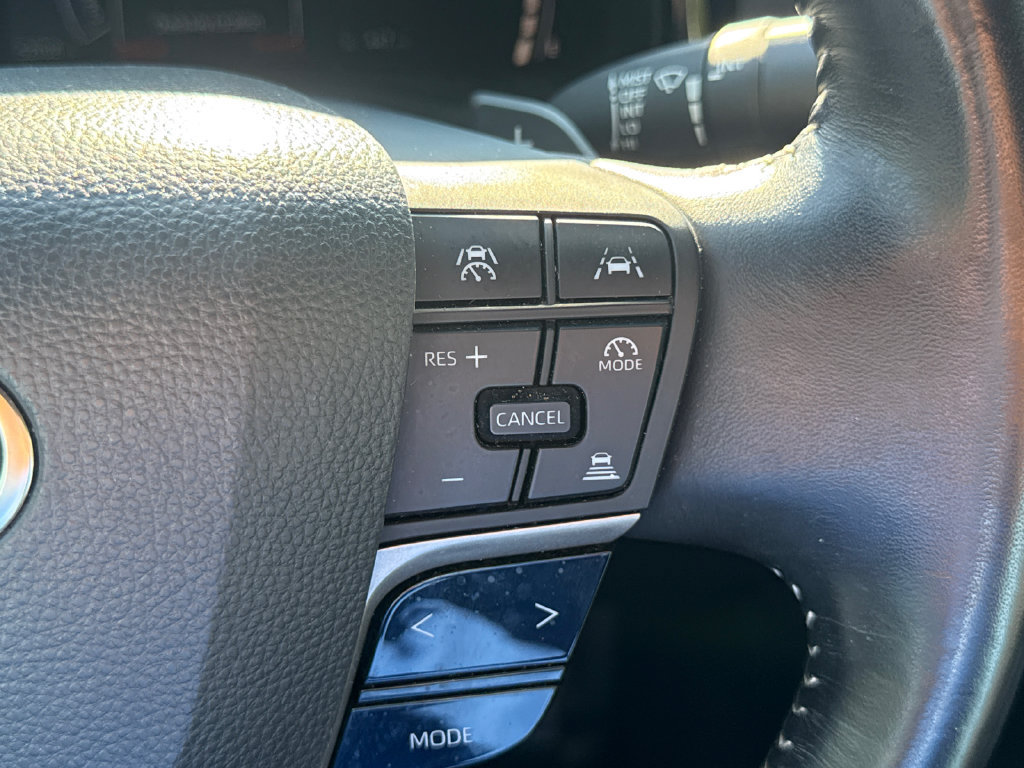 Used 2025 Toyota Camry SE FWD image 29