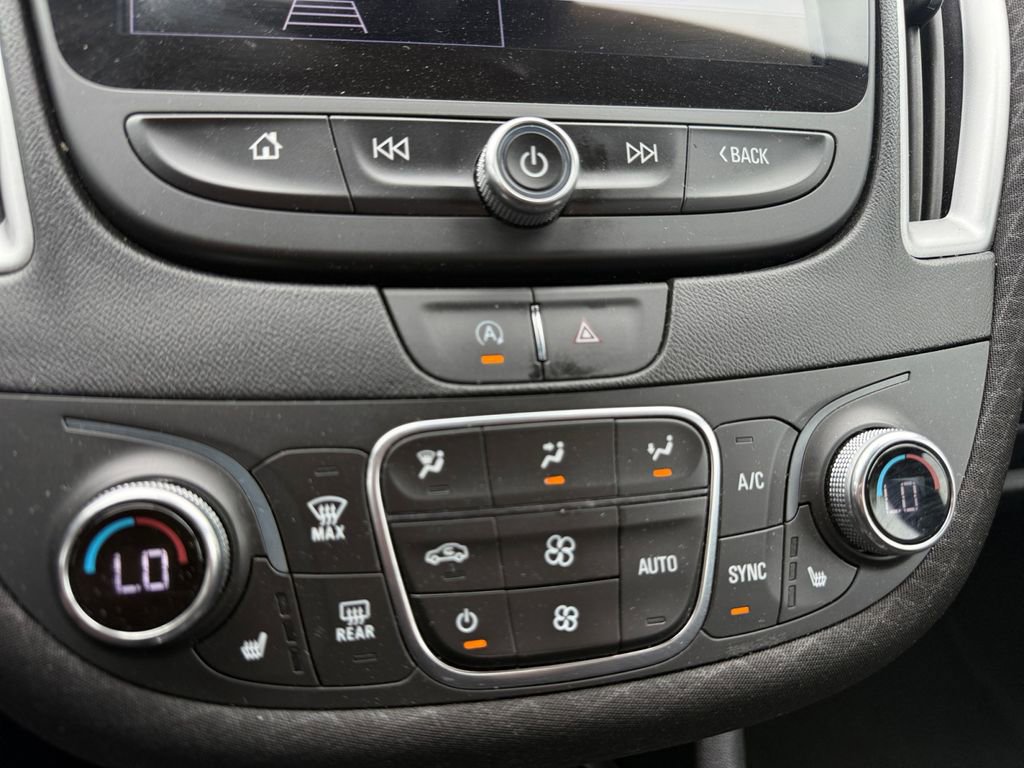 Used 2024 Chevrolet Malibu LT FWD image 33