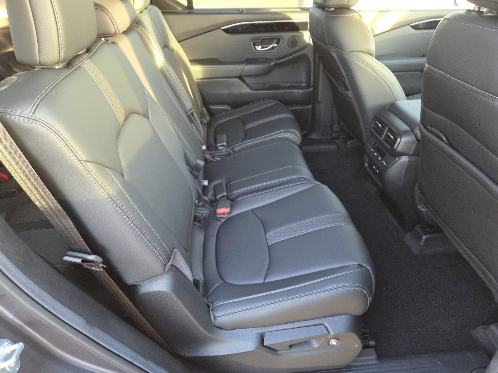 Used 2025 Honda Pilot EX-L image 21