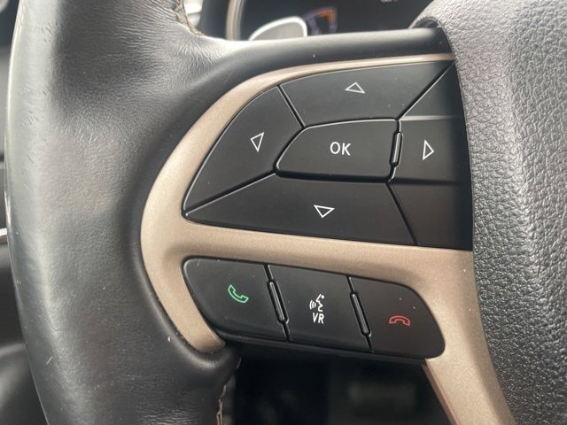 Used 2017 Jeep Grand Cherokee Limited image 19