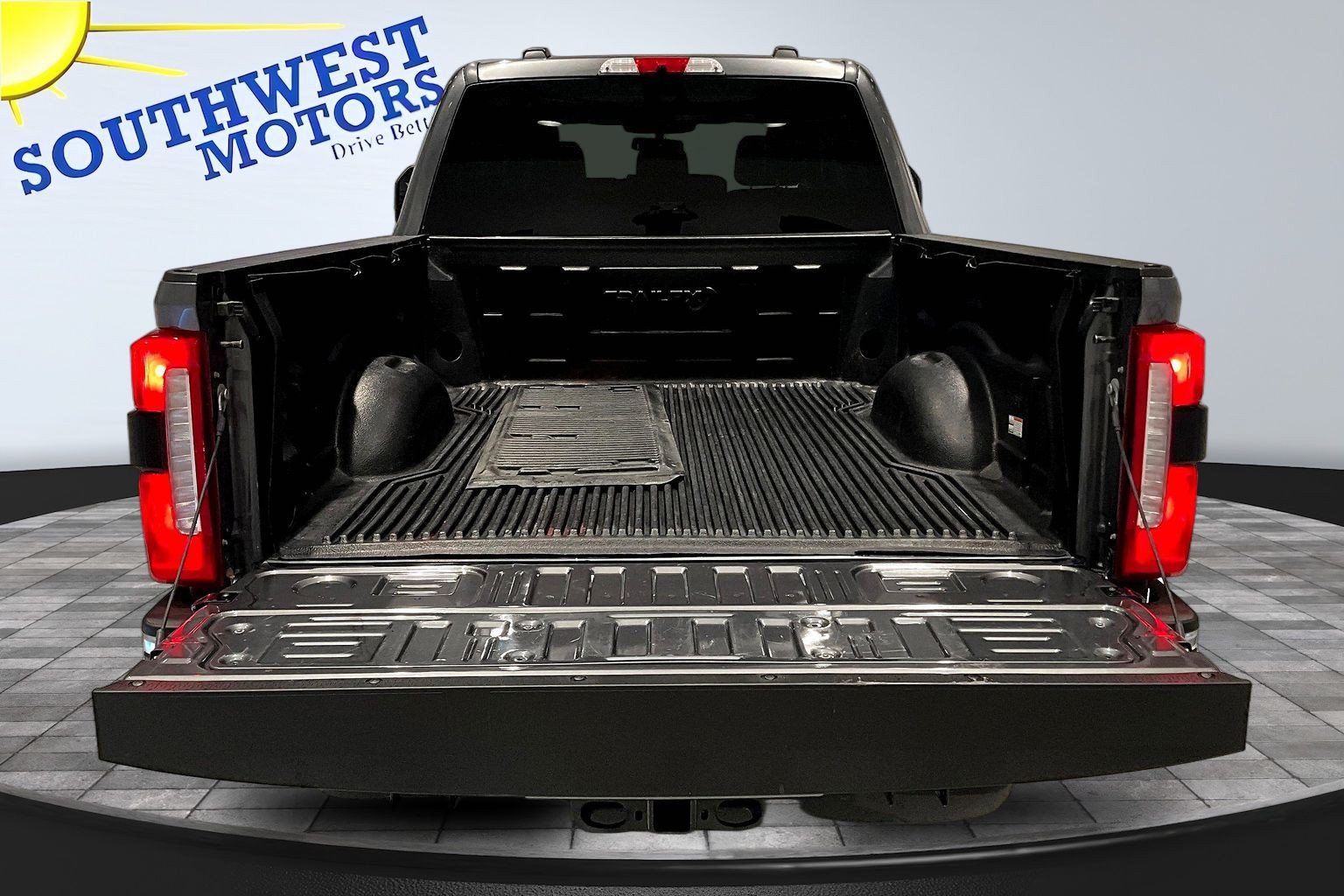 Used 2026 Ford F250 Lariat AWD/4WD image 8