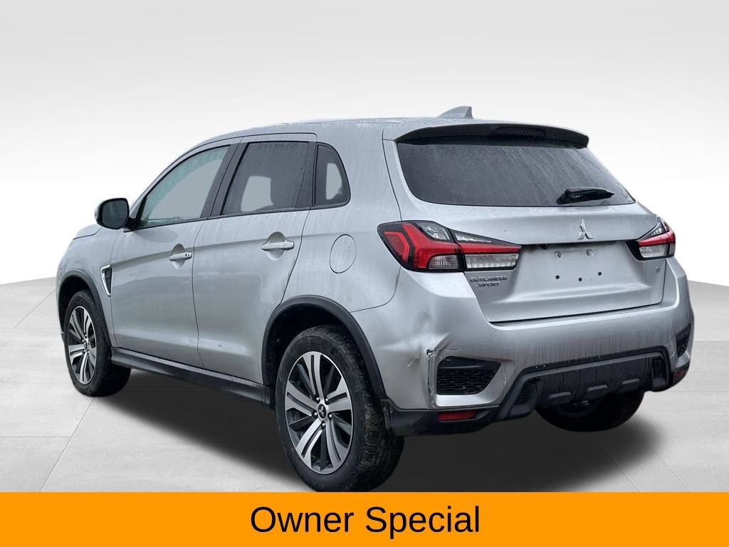 Used 2025 Mitsubishi Outlander Sport SE AWD/4WD image 4
