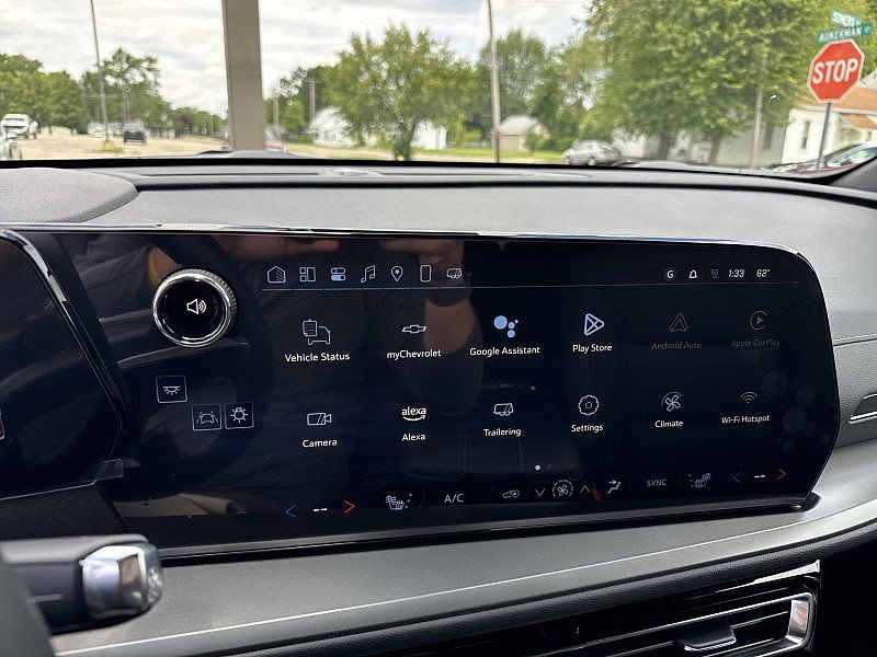 New 2025 Chevrolet Traverse LT w/ Driver Confidence Package image 4