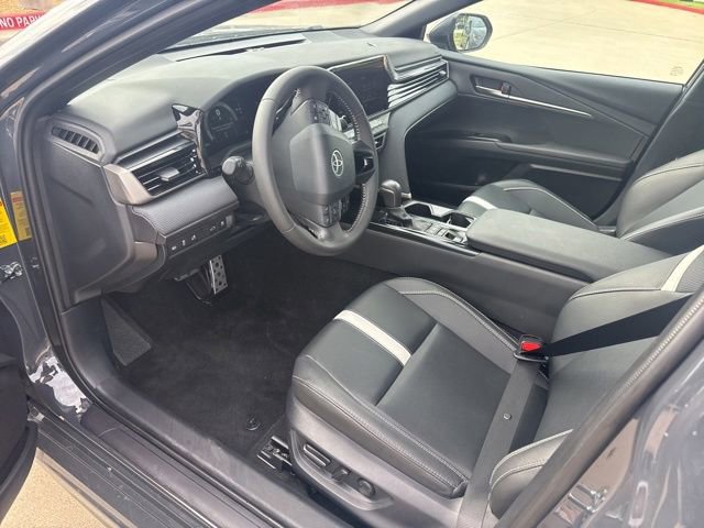 Used 2025 Toyota Camry SE FWD image 8