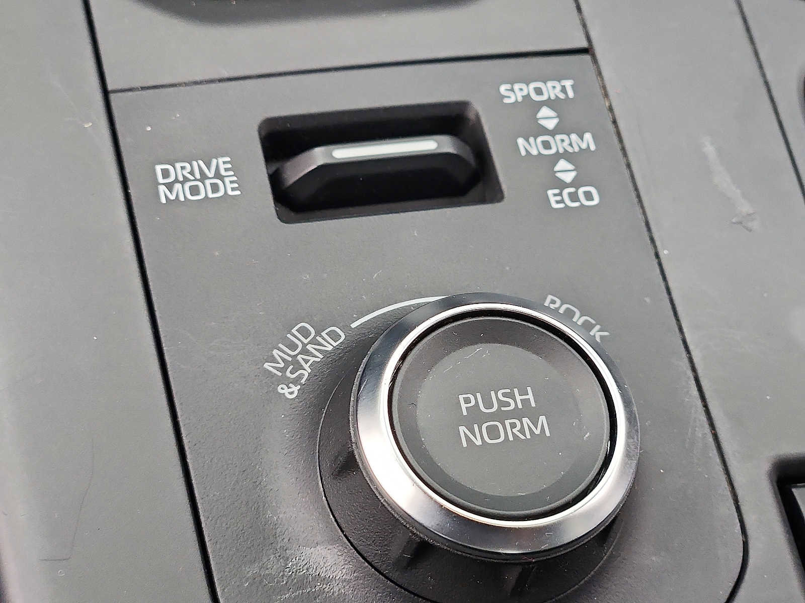 Used 2022 Toyota Highlander XSE image 26