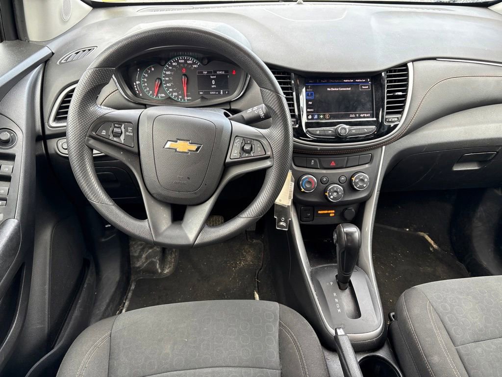 Used 2022 Chevrolet Trax LS w/ Tint and Cruise Package AWD/4WD image 12