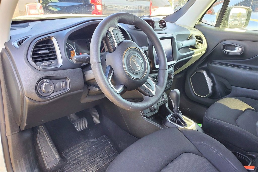 Used 2023 Jeep Renegade Latitude image 9