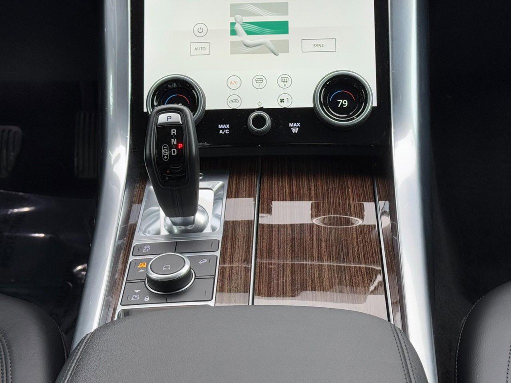 Used 2020 Land Rover Range Rover Sport SE image 14