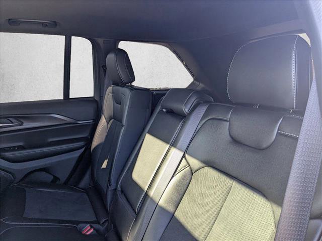 Certified 2025 Jeep Grand Cherokee Altitude image 16
