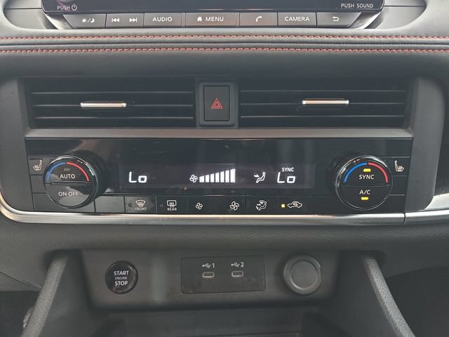 Used 2025 Nissan Rogue SV AWD/4WD image 24
