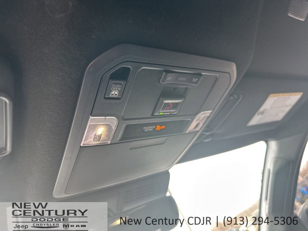 Used 2025 Toyota 4Runner TRD Sport AWD/4WD image 37