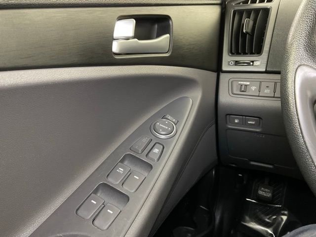 Used 2012 Hyundai Sonata GLS image 19