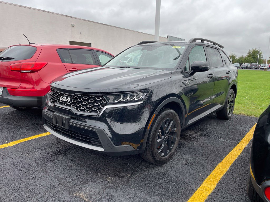 Used 2023 Kia Sorento S w/ Panoramic Sunroof Package AWD/4WD image 2